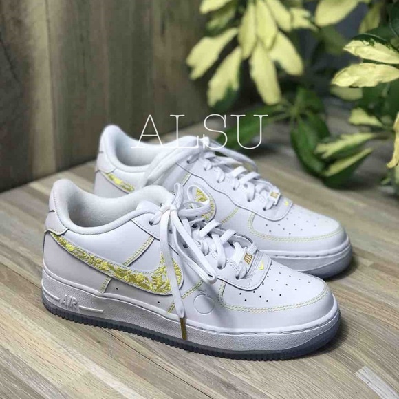 Nike Shoes - Nike Air Force 1 LV8 GS White Vivid Gold W AUTHENT